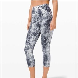 Lululemon Wunder Under Marble Dye High Rise Crop 21" - Sz 4